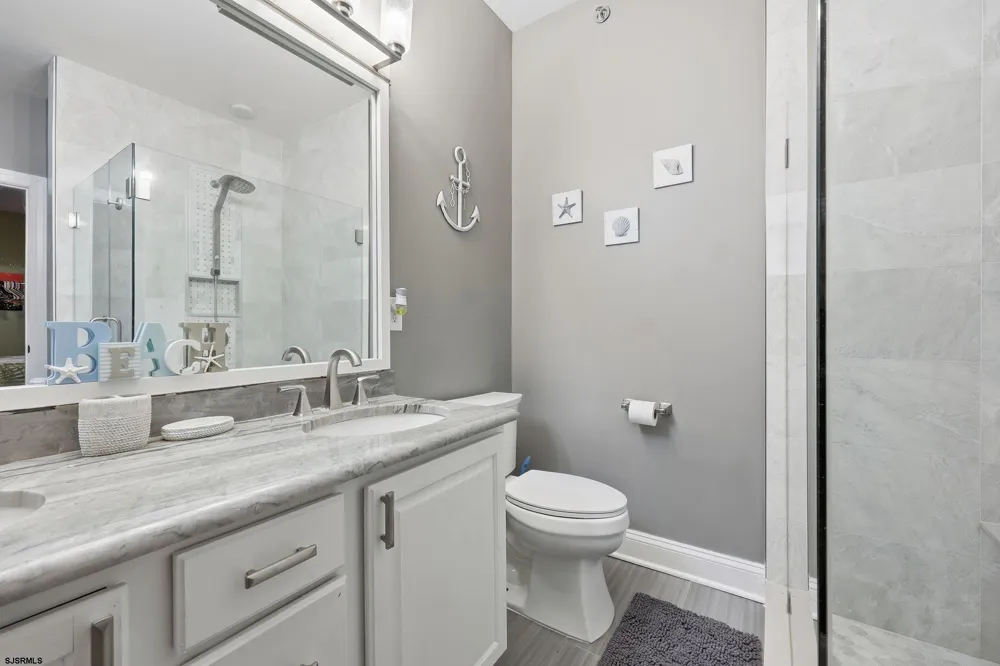 408 E Myrtle Rd Wildwood Crest, NJ 08260