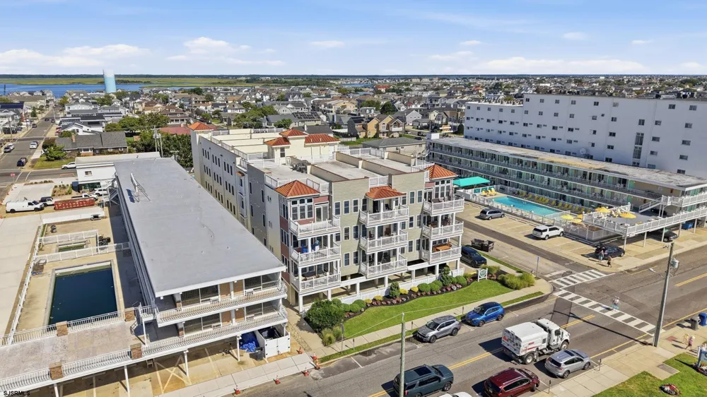 408 E Myrtle Rd Wildwood Crest, NJ 08260