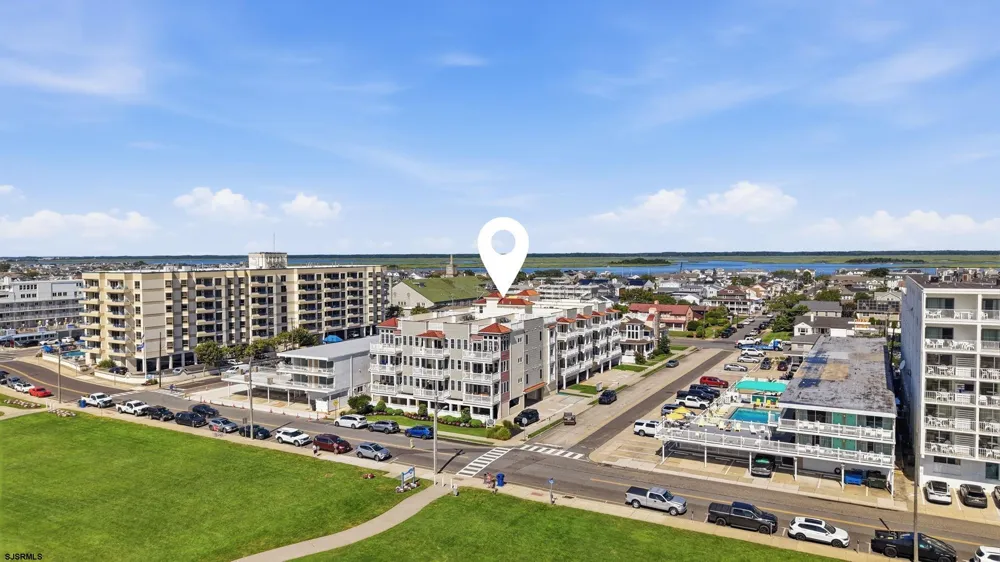 408 E Myrtle Rd Wildwood Crest, NJ 08260