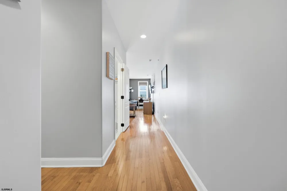 408 E Myrtle Rd Wildwood Crest, NJ 08260