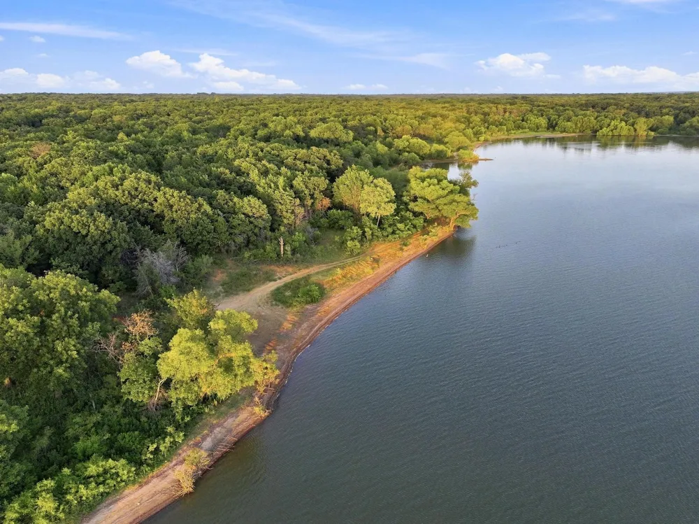1027 Paradise Cove Road Pottsboro, TX 75076