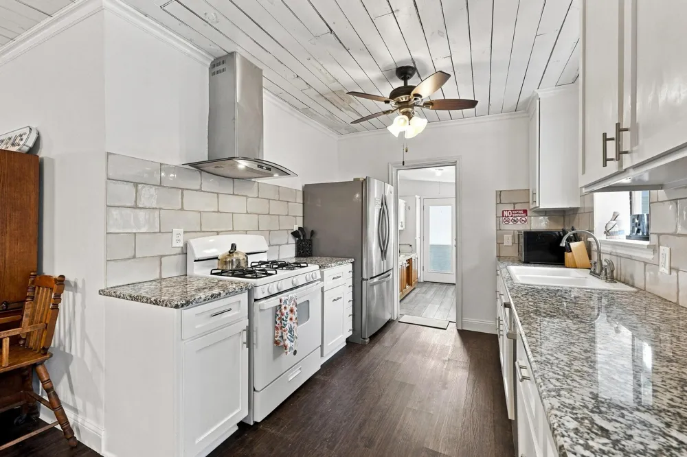 1027 Paradise Cove Road Pottsboro, TX 75076