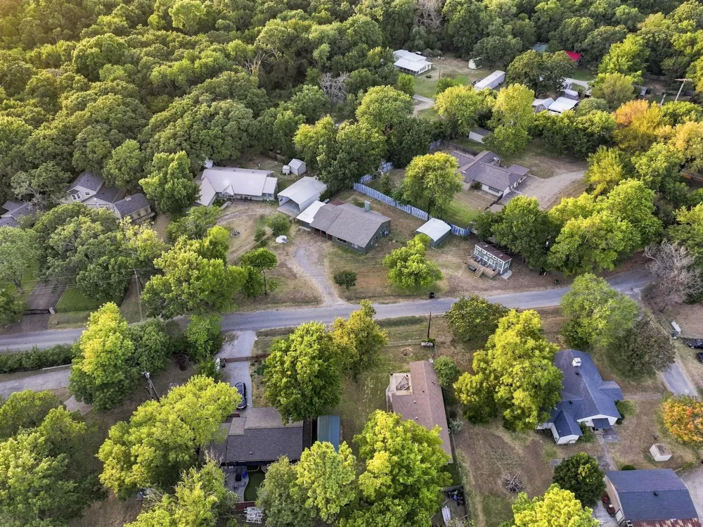 1027 Paradise Cove Road Pottsboro, TX 75076