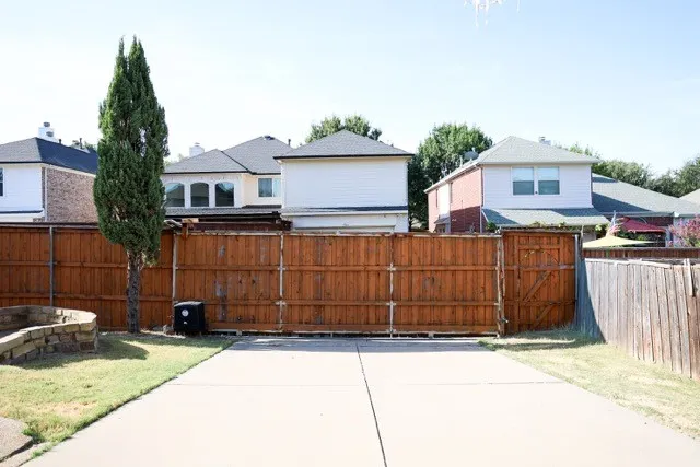 9761 Hickory Street Frisco, TX 75035