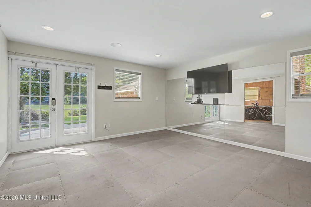 3480 Woodland Lake Road Hernando, MS 38632