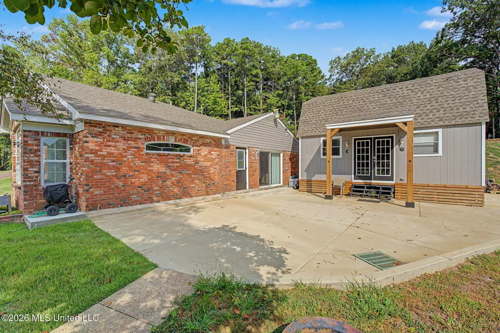 3480 Woodland Lake Road Hernando, MS 38632