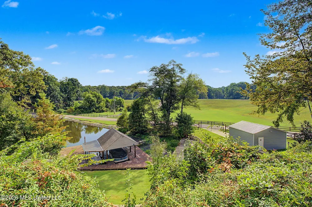 3480 Woodland Lake Road Hernando, MS 38632