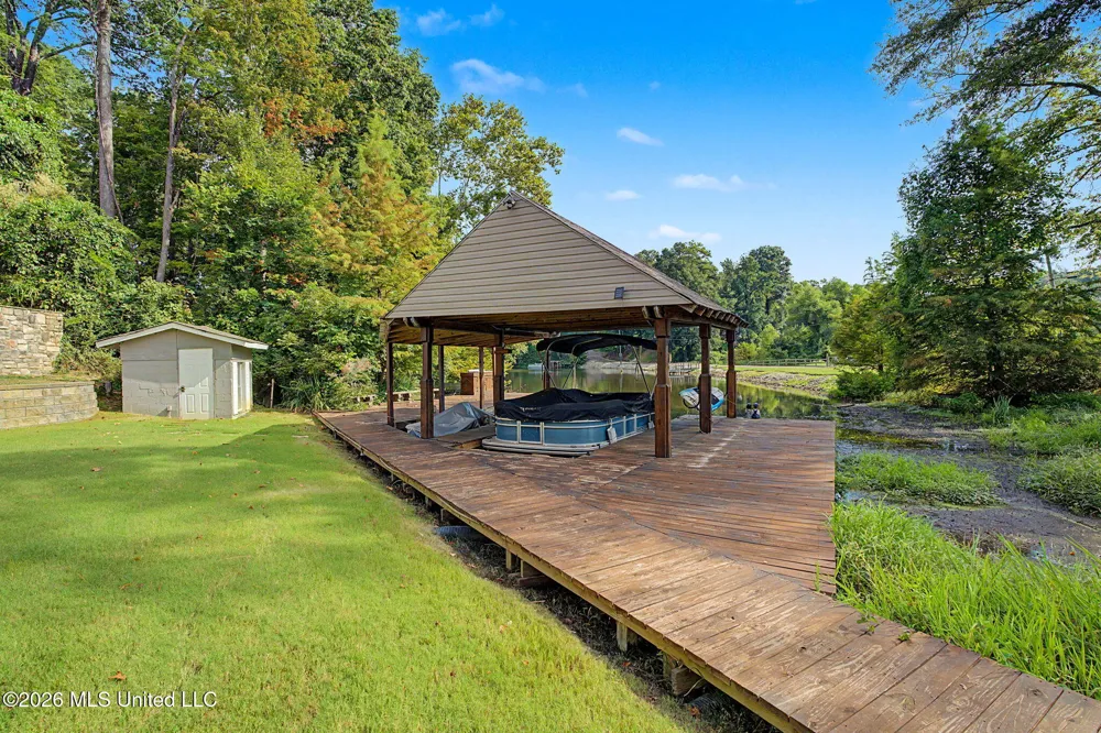 3480 Woodland Lake Road Hernando, MS 38632