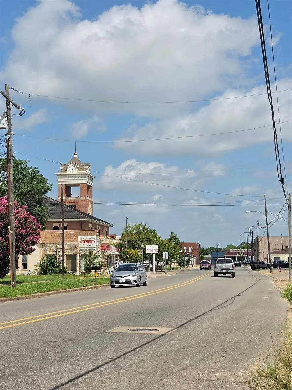 421 S La Salle Navasota, TX 77868