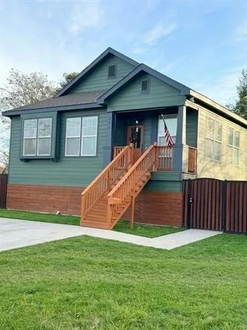 206 12th Street Orange, TX 77630