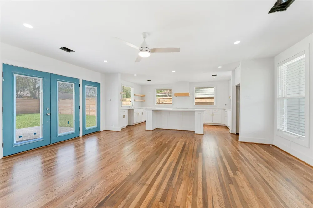 1845 Huge Oaks Street Houston, TX 77055
