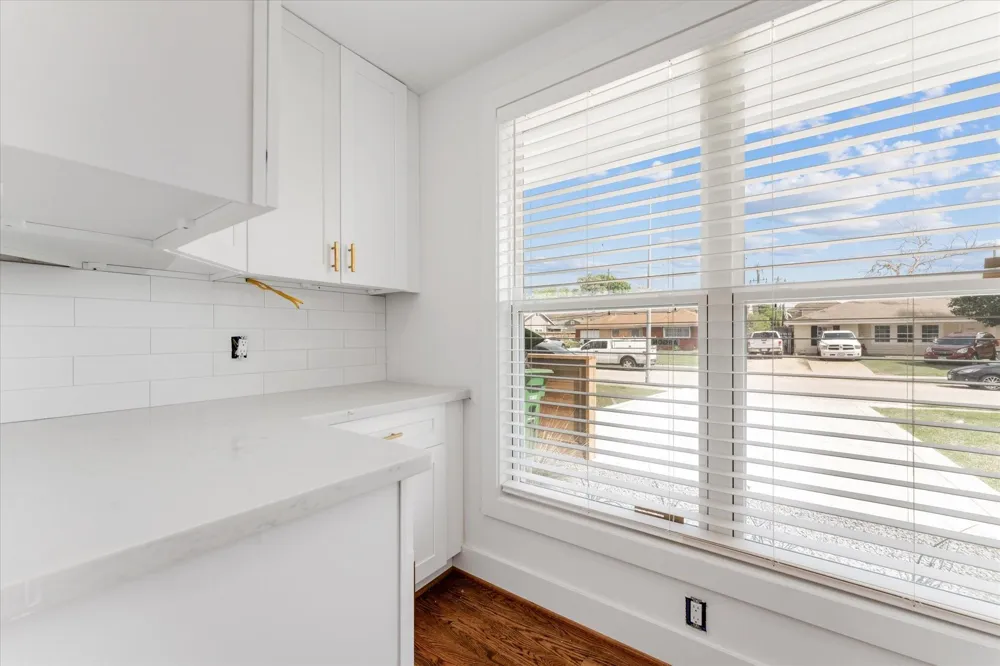 1845 Huge Oaks Street Houston, TX 77055