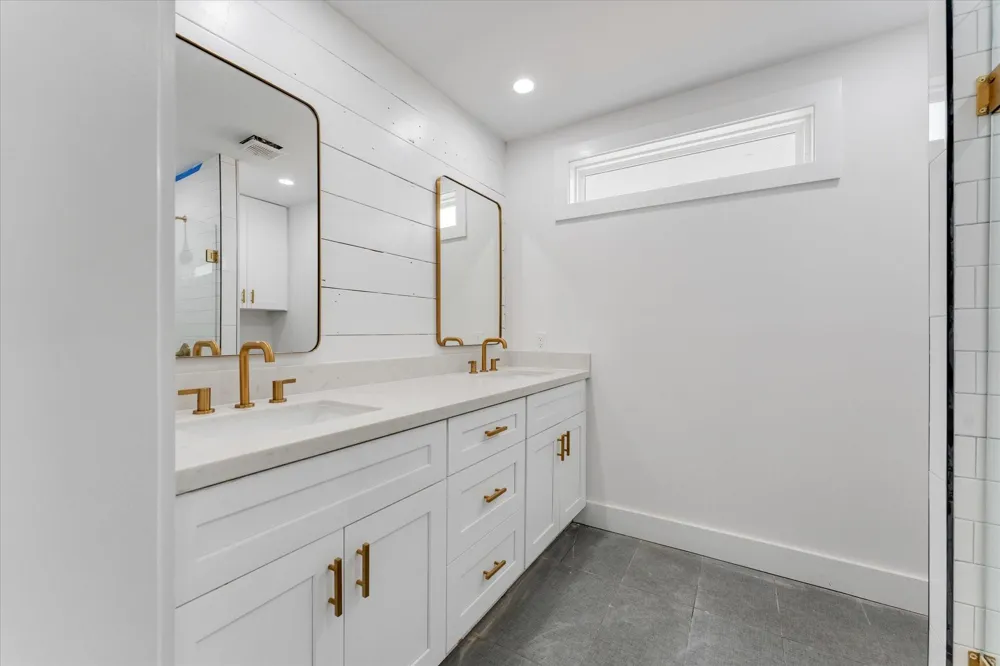 1845 Huge Oaks Street Houston, TX 77055