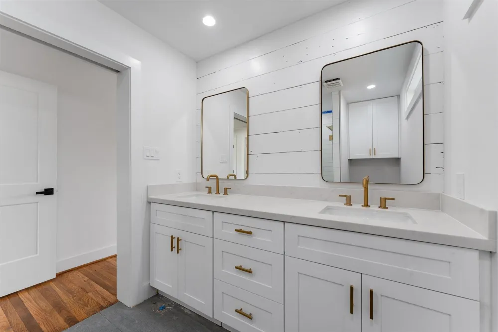 1845 Huge Oaks Street Houston, TX 77055