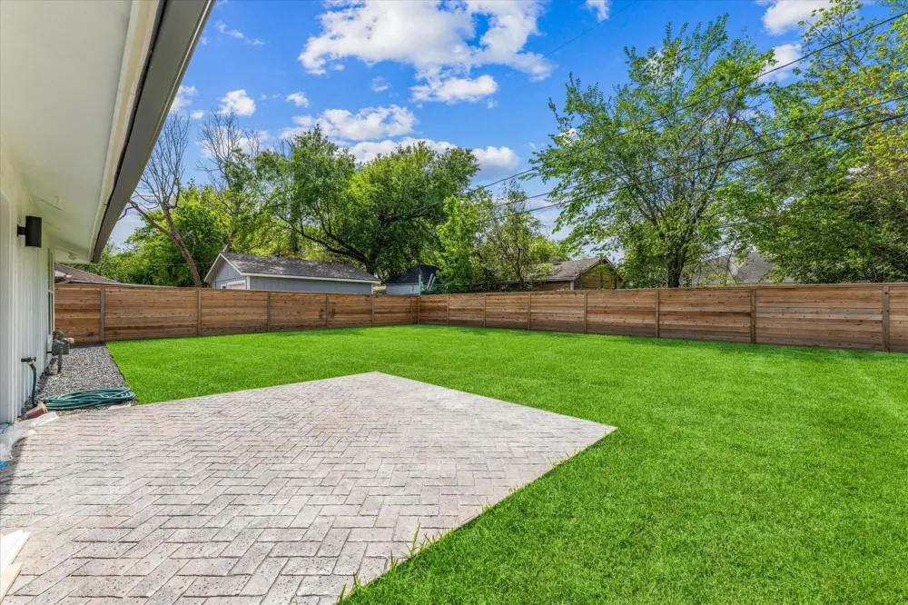 1845 Huge Oaks Street Houston, TX 77055