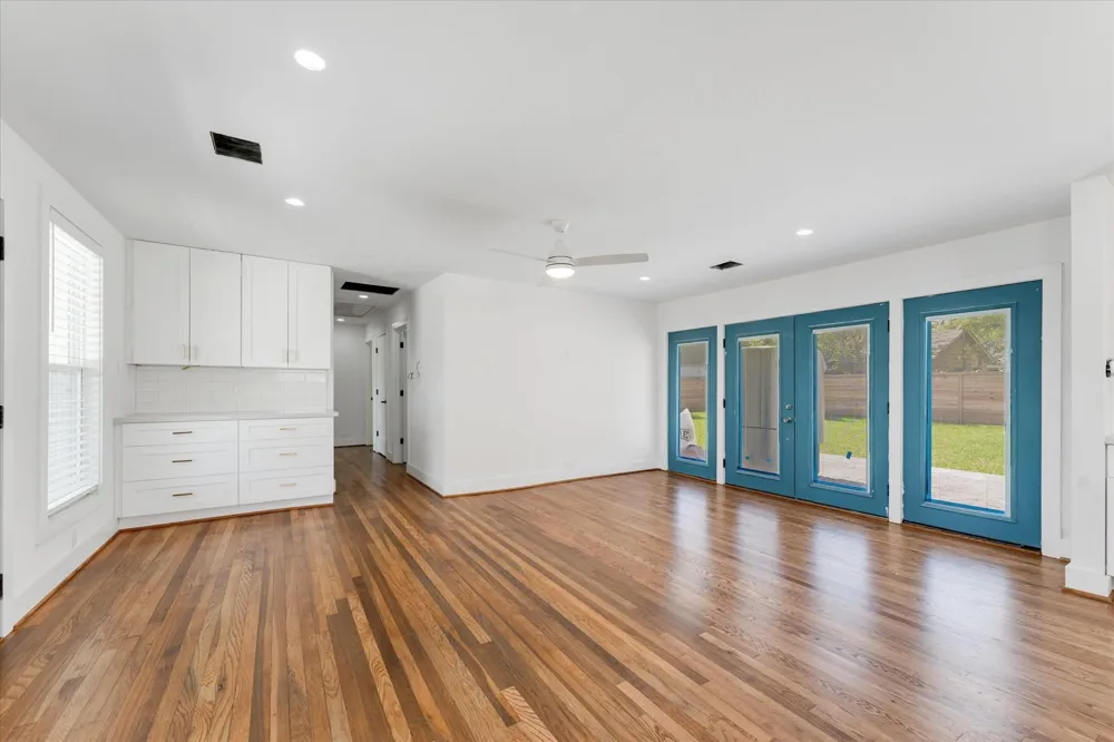 1845 Huge Oaks Street Houston, TX 77055