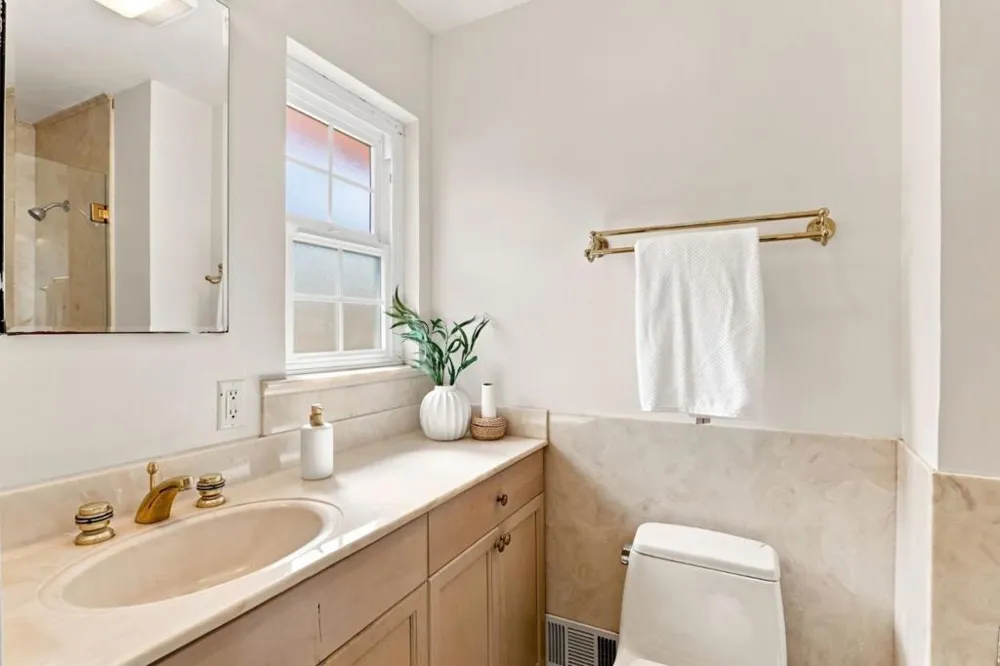 1073 Enderby Way Sunnyvale, CA 94087