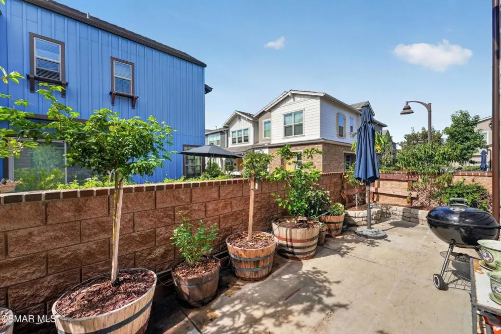 122 Red Brick Drive #6 Simi Valley, CA 93065