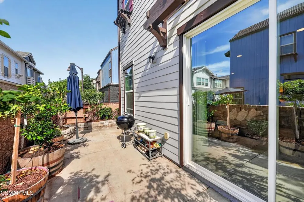 122 Red Brick Drive #6 Simi Valley, CA 93065
