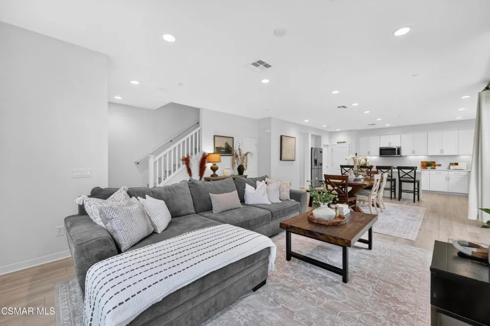 122 Red Brick Drive #6 Simi Valley, CA 93065