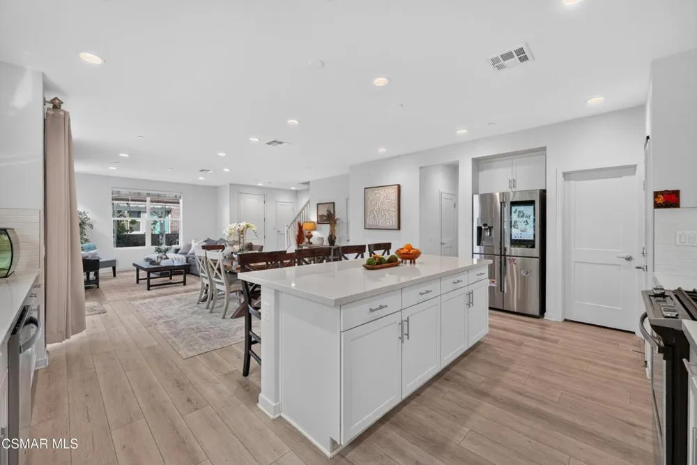 122 Red Brick Drive #6 Simi Valley, CA 93065