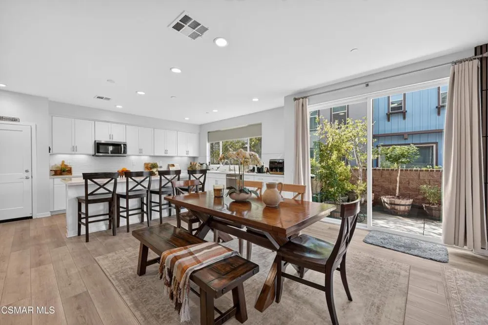122 Red Brick Drive #6 Simi Valley, CA 93065