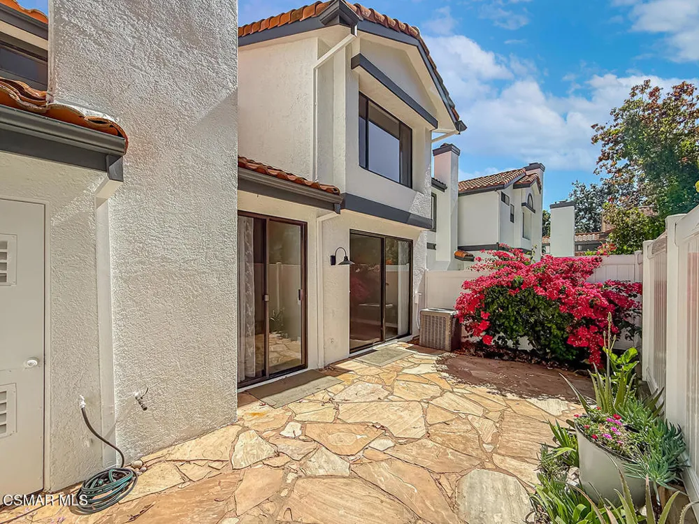 4766 Taranto Way Oak Park, CA 91377