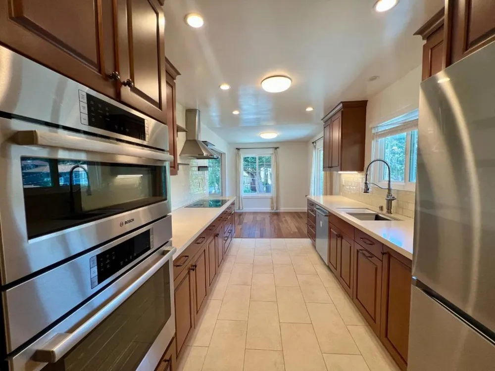 2816 San Juan Boulevard Belmont, CA 94002