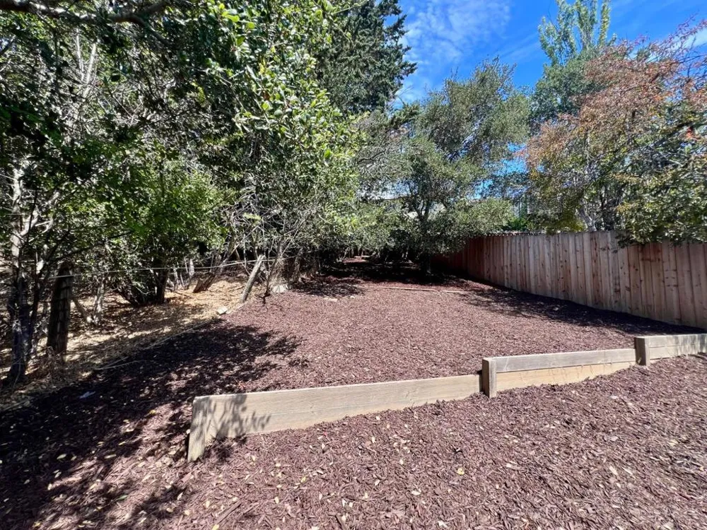 2816 San Juan Boulevard Belmont, CA 94002