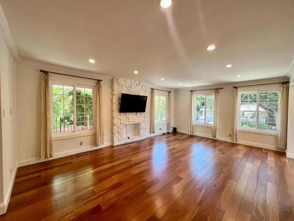 2816 San Juan Boulevard Belmont, CA 94002