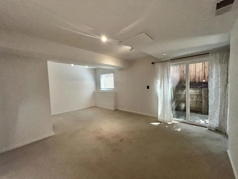 2816 San Juan Boulevard Belmont, CA 94002