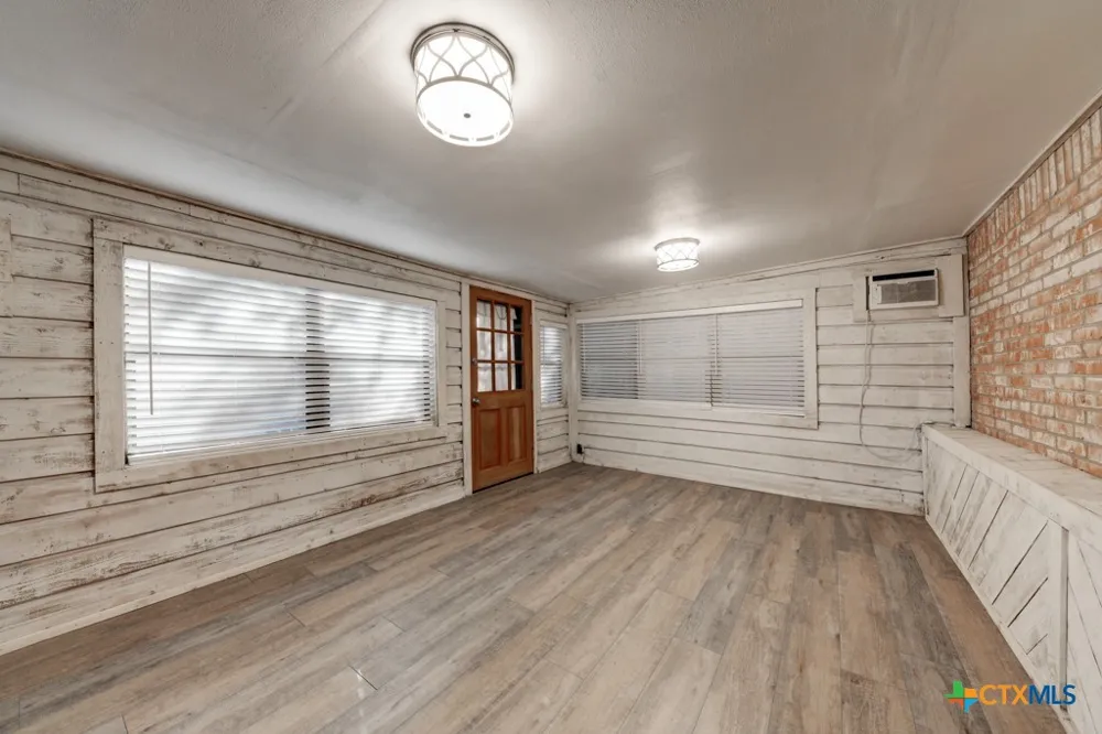 1229 Rapids Road New Braunfels, TX 78130