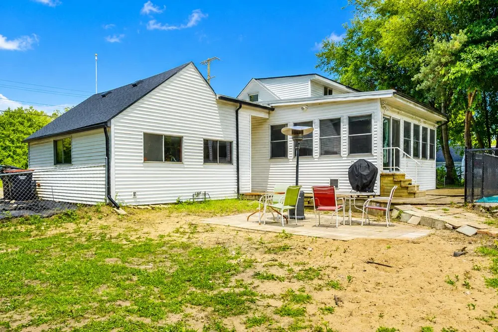 3325 Taft Avenue SW Wyoming, MI 49519