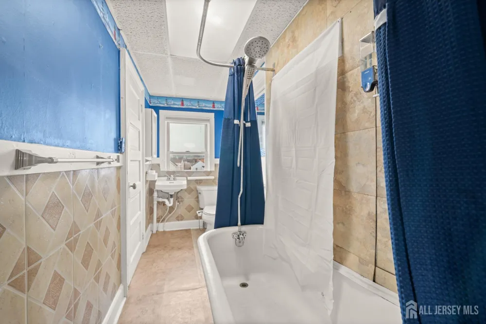 36-38 W Somerset Street Raritan, NJ 08869