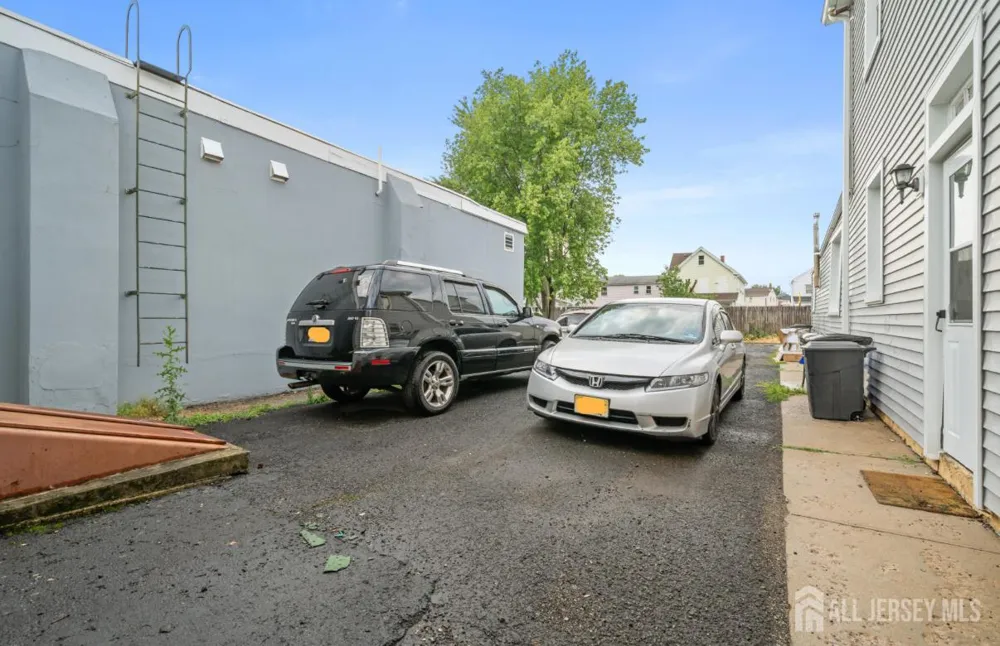 36-38 W Somerset Street Raritan, NJ 08869