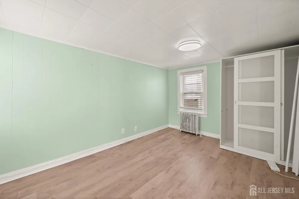 36-38 W Somerset Street Raritan, NJ 08869