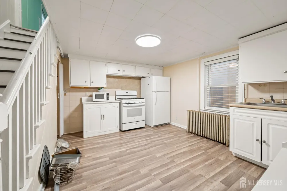 36-38 W Somerset Street Raritan, NJ 08869