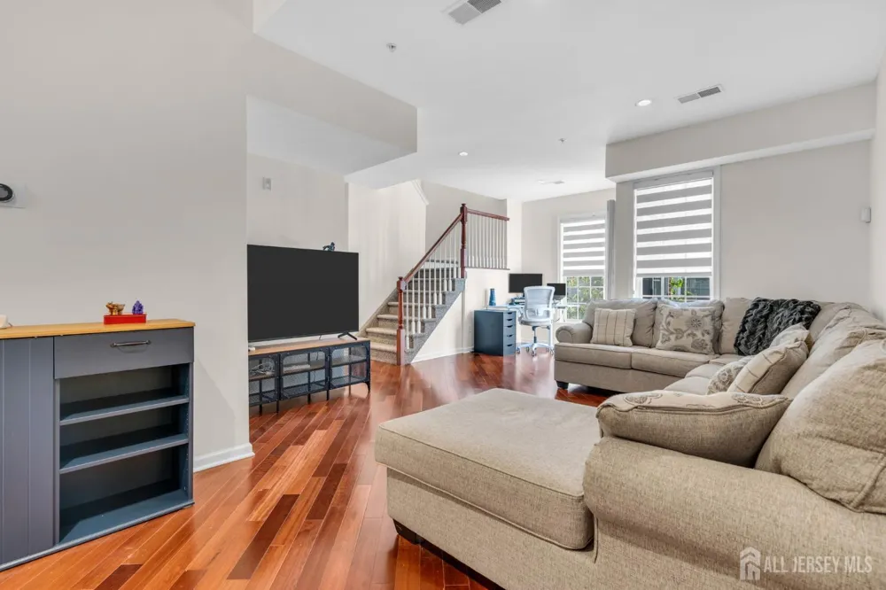 200 E Dey Street #217 Harrison, NJ 07029
