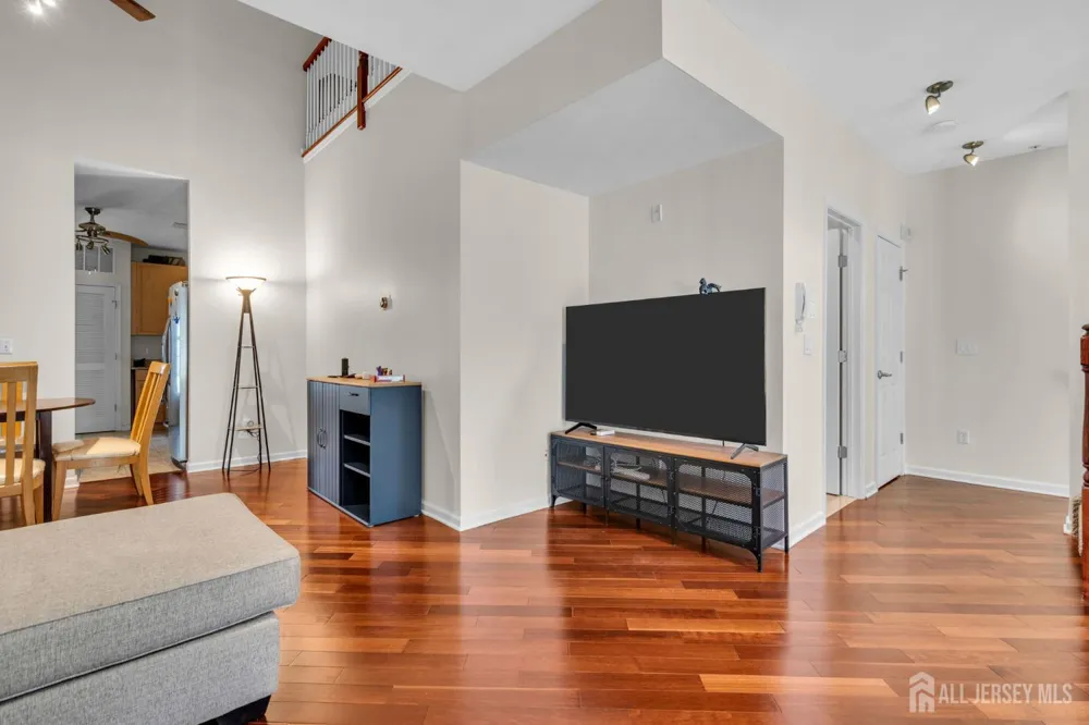 200 E Dey Street #217 Harrison, NJ 07029