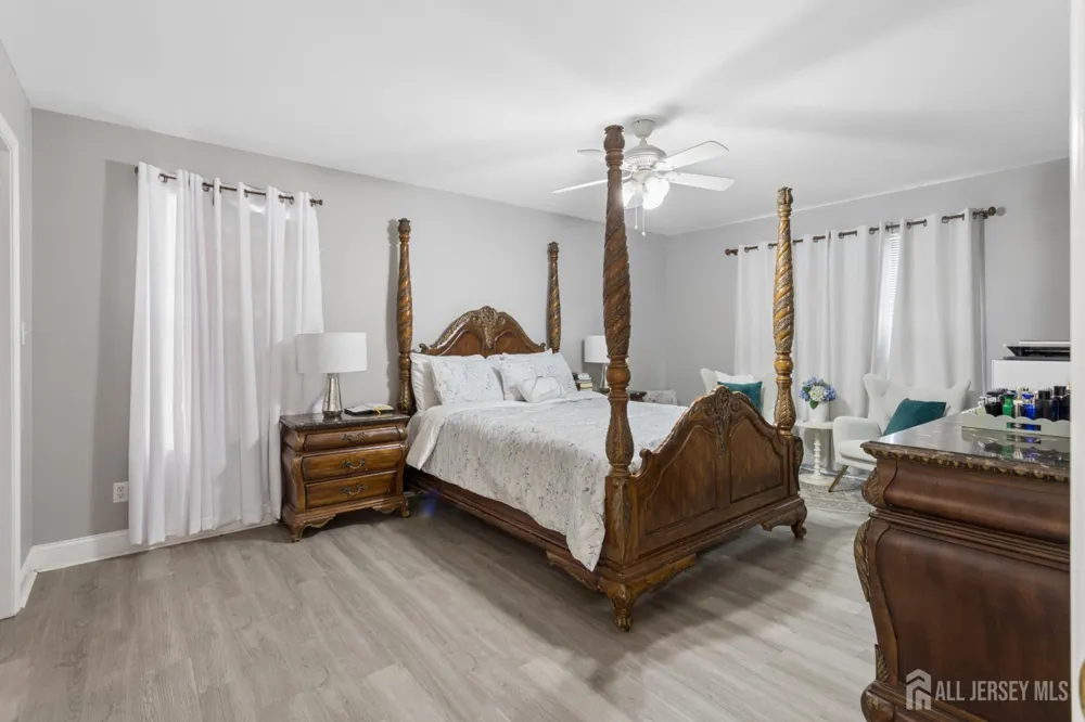 531 Manor Road Beverly, NJ 08010