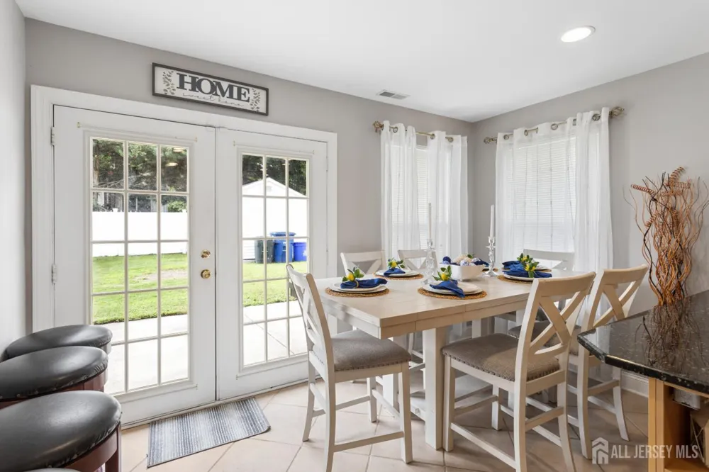 531 Manor Road Beverly, NJ 08010