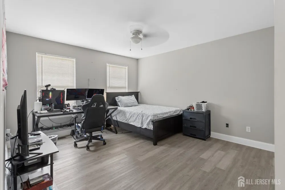 531 Manor Road Beverly, NJ 08010