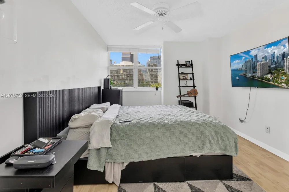 770 CLAUGHTON ISLAND DR #601 Miami, FL 33131