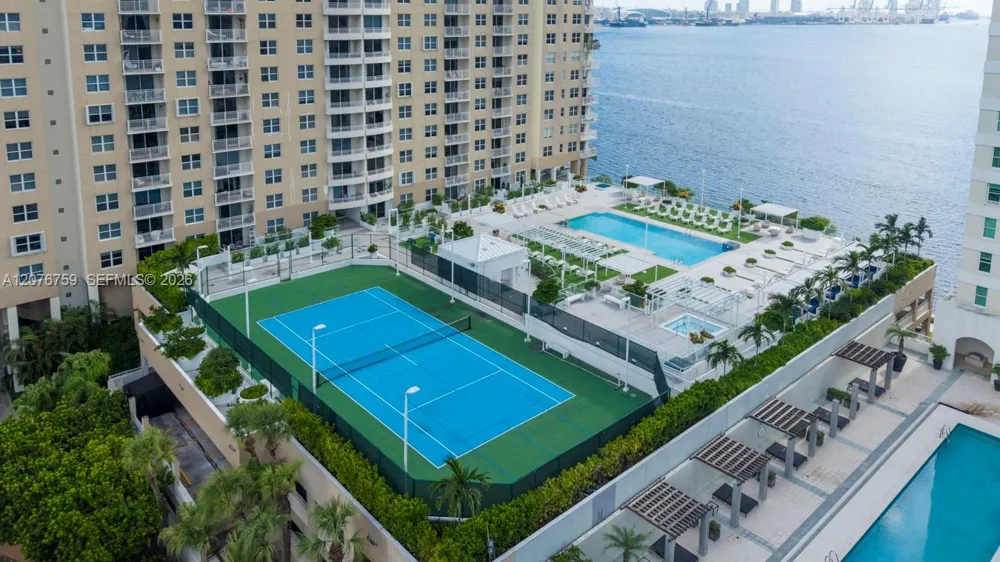 770 CLAUGHTON ISLAND DR #601 Miami, FL 33131