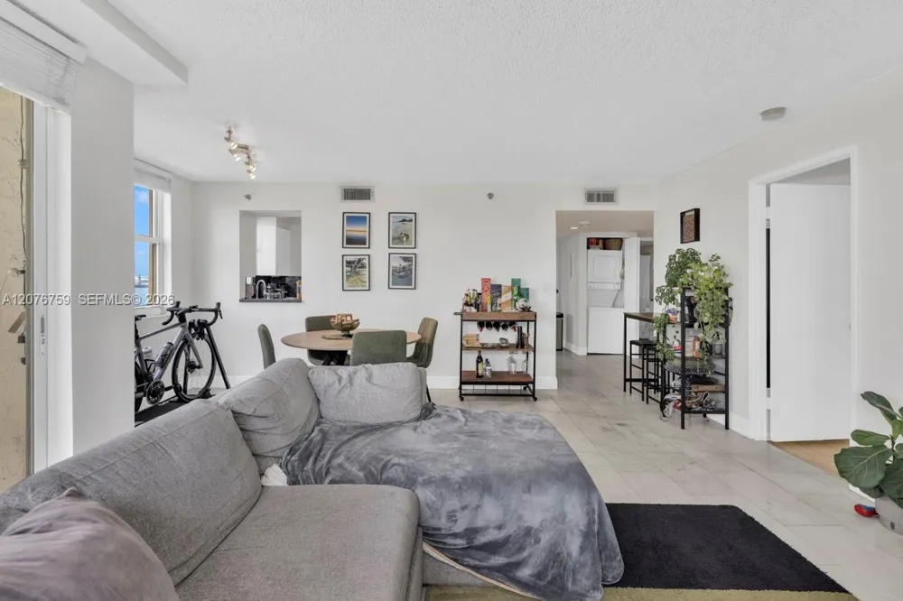 770 CLAUGHTON ISLAND DR #601 Miami, FL 33131