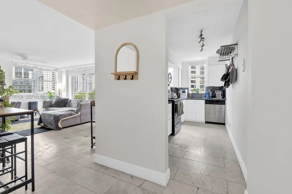 770 CLAUGHTON ISLAND DR #601 Miami, FL 33131