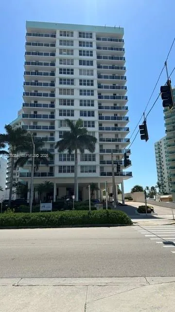 3725 S Ocean Dr #1427 Hollywood, FL 33019