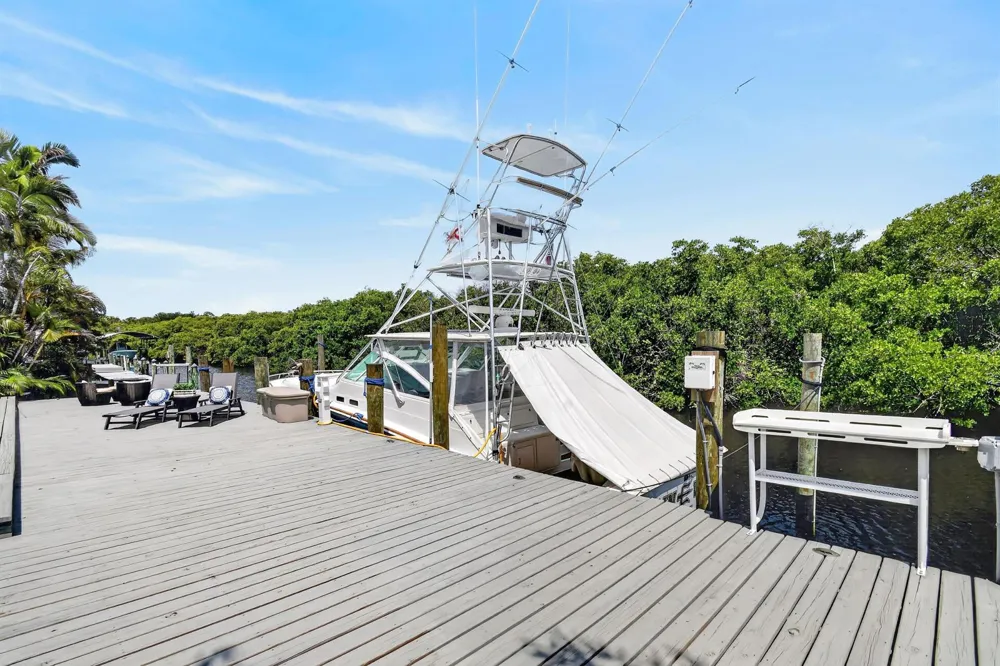 715 SW SALERNO ROAD Stuart, FL 34997