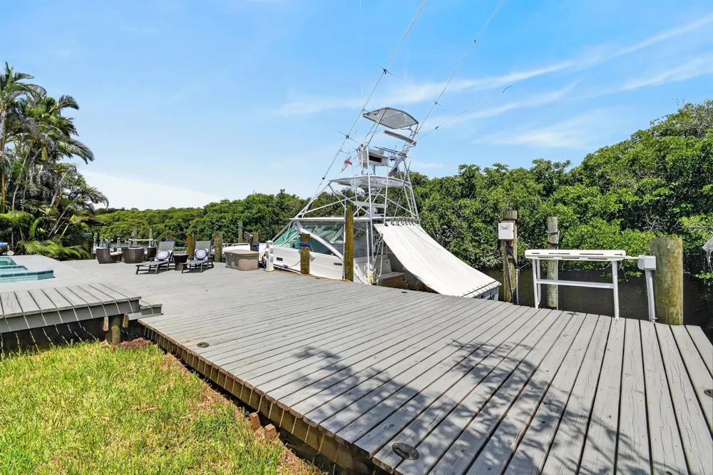 715 SW SALERNO ROAD Stuart, FL 34997