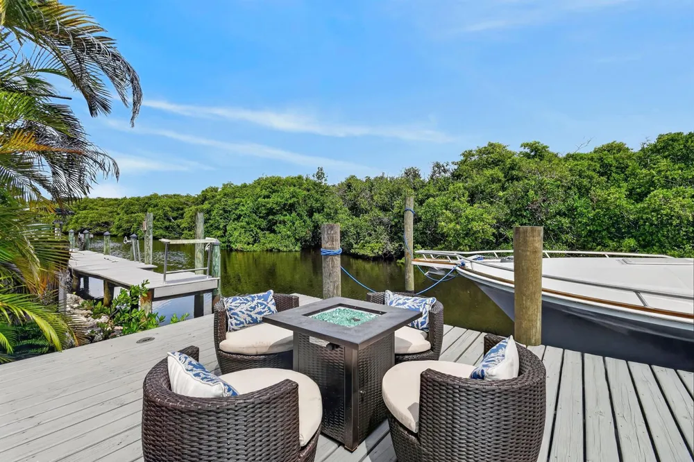 715 SW SALERNO ROAD Stuart, FL 34997